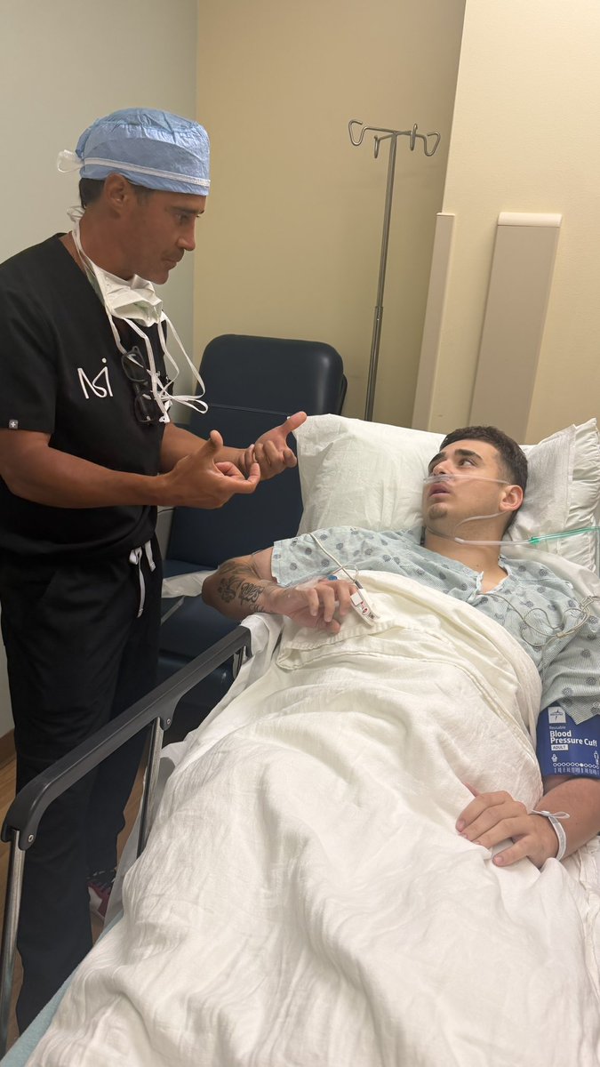 LacyHimself's tweet photo. Successful Knee Reconstruction surgery

Ended up having a full ACL tear &amp; 2 meniscus tears in the same knee

Appreciate everyone sticking by my side and showing love, gonna be a very long road to recovery but having you guys in every step and every stream is gonna make it fun ❤️ https://t.co/OjhoUBMQWq