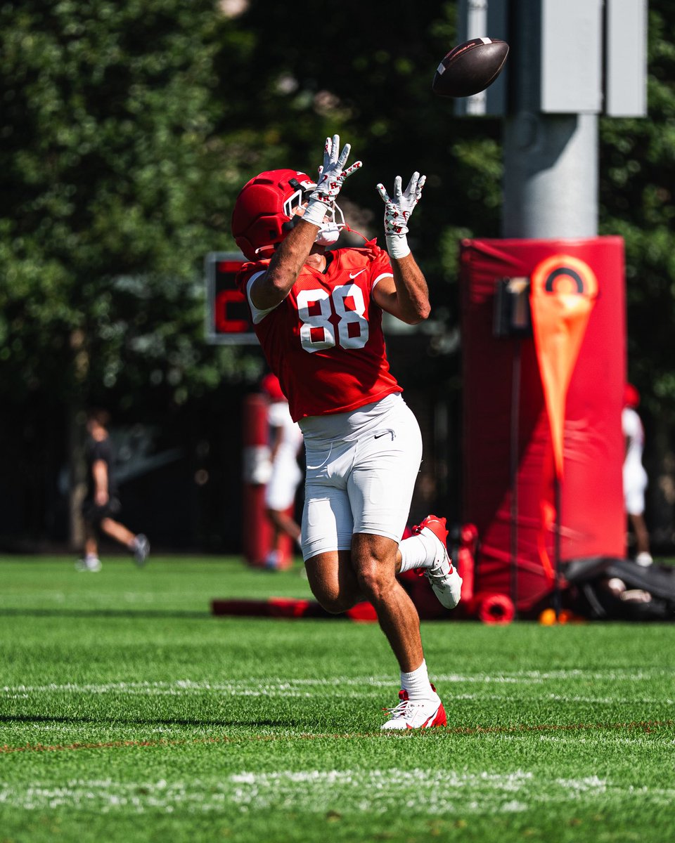 RFootball's tweet photo. Day 1 ✔️ https://t.co/zAFHWw5kkA