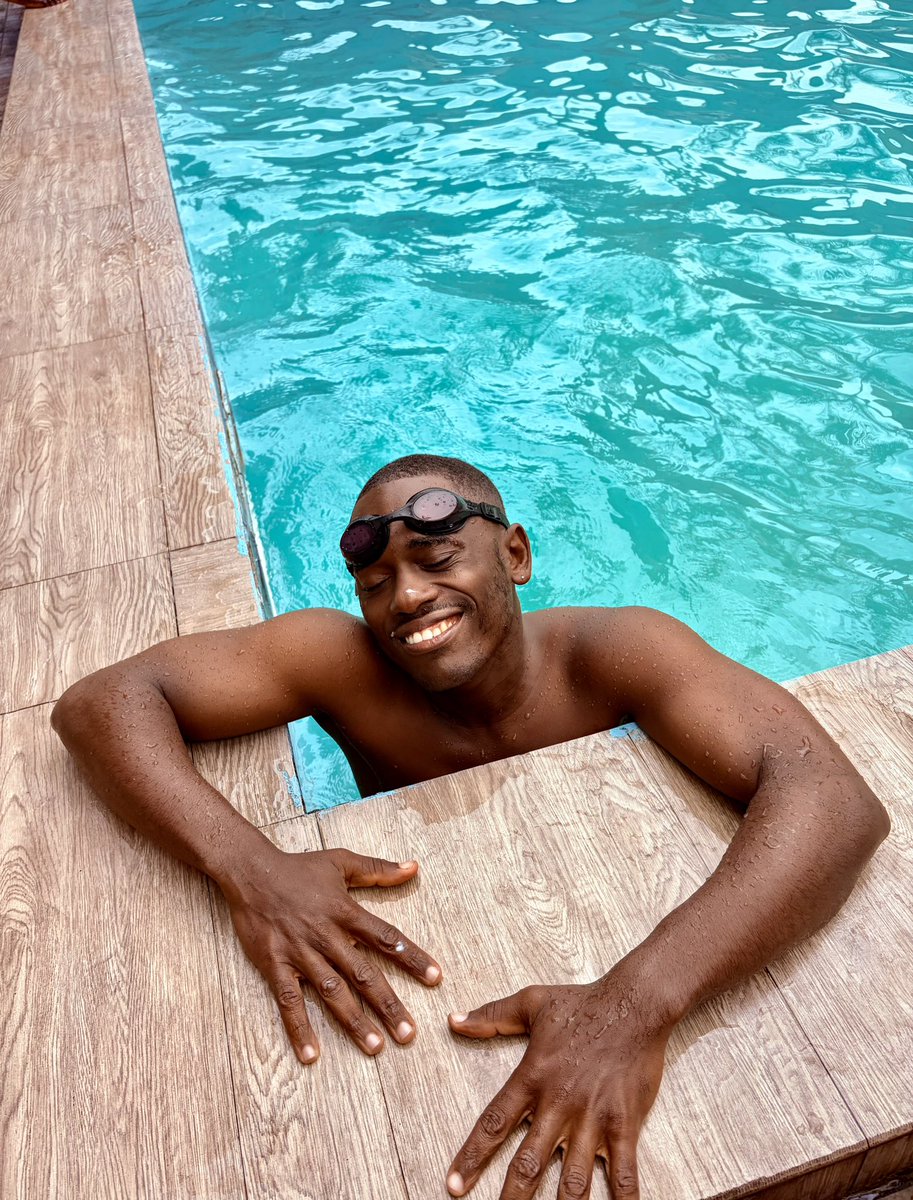 bak_labakeur's tweet photo. Ils ont célébré dans le péché ce qu'ils ont acquis par la prière. Moi, j'ai toujours pensé comme un @requin et nagé comme un @poisson. https://t.co/uknwV7Sc28
