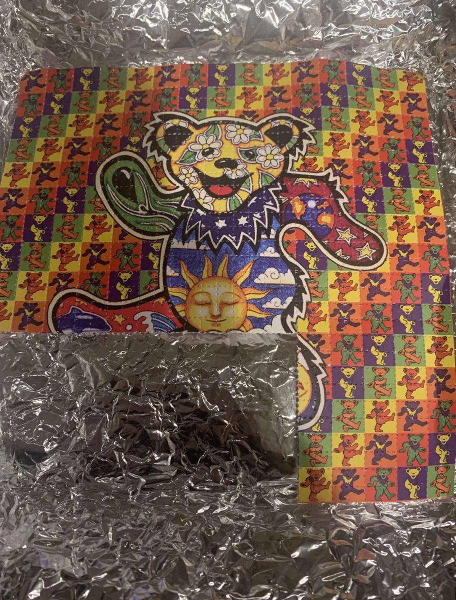 ScriptParadise's tweet photo. 250 ug LSD paper tabs:

Single tab $21
5 tabs $100
10 tabs $190
20 tabs $375

#Lsd #Psychedelics #Acid #Blotter https://t.co/HqdyWdBDVD