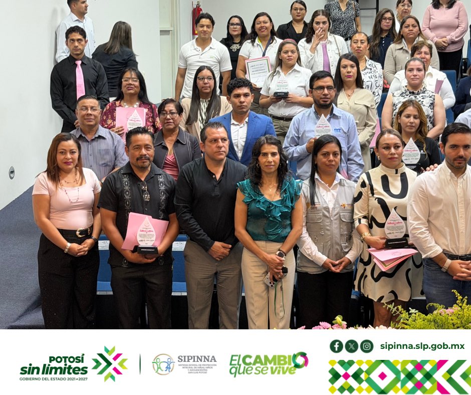 SipinnaSlp's tweet photo. La Secretaria Ejecutiva del #SIPINNASLP Claudia Marisol Navarro Moreira, asistió a la Entrega de Insignias para las Organizaciones Amigables con la Lactancia Materna. 

#DerechosdeNNA
#PotosíSinLímites
#SIPINNASLP
#SomosSIPINNA #RicardoGallardo https://t.co/bFHraUg5dA