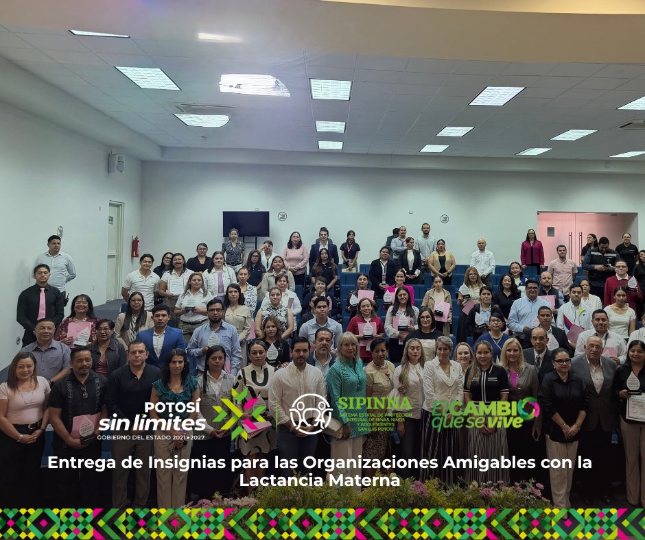 SipinnaSlp's tweet photo. La Secretaria Ejecutiva del #SIPINNASLP Claudia Marisol Navarro Moreira, asistió a la Entrega de Insignias para las Organizaciones Amigables con la Lactancia Materna. 

#DerechosdeNNA
#PotosíSinLímites
#SIPINNASLP
#SomosSIPINNA #RicardoGallardo https://t.co/bFHraUg5dA