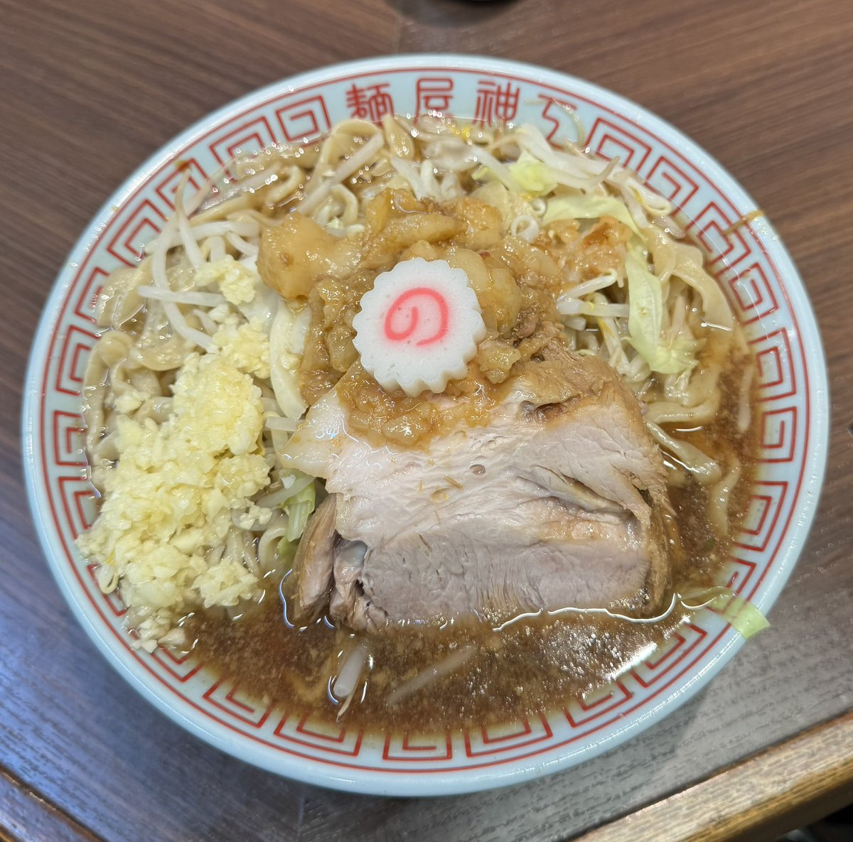 Eru20240502's tweet photo. 麺屋 神工

💖ラーメン・別皿あぶら・生たまご
🌟限定にんたま油の冷たいラーメン・ビール

旦那が二郎系が食べたいと二日連続で言うので
移転してからは初訪問です🚗💨

外待ちしていると まさかの方に遭遇😳
つか
食べ終わるの早かったね
まあさん￼😚

ご馳走様でした❣️ https://t.co/CQGoVVeh4F