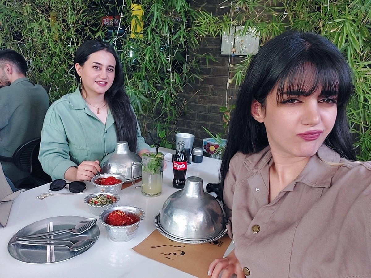atanlulu's tweet photo. من و آبجی خوشگله توی شیراز💕
بمونه اینجا عکس بعدی با اون یکی آبجی خوشگله باشه https://t.co/LMeogaOXf4