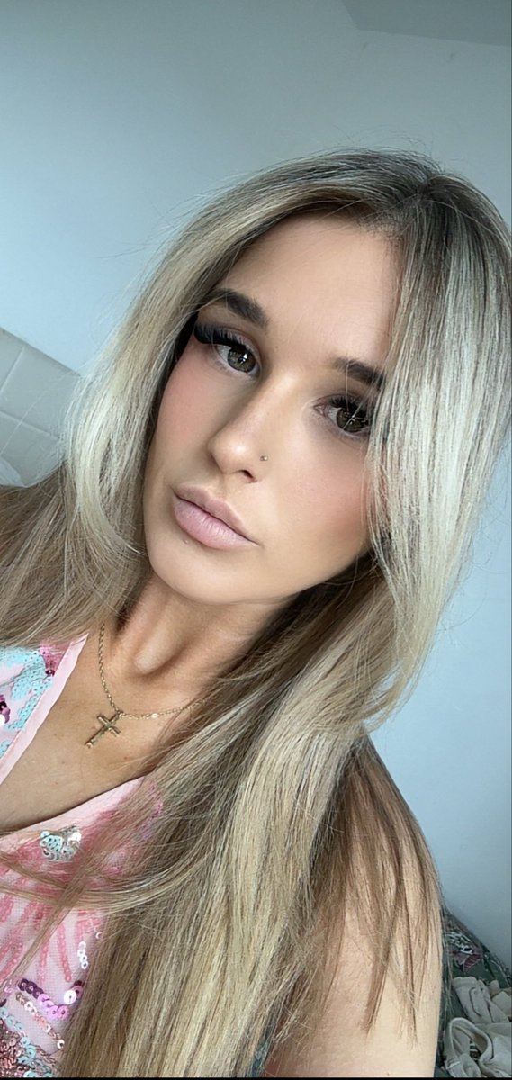 walletchaser_'s tweet photo. just your daily reminder…
noone who looks even half as good as I do, would give you any time of day whatsoever, unless it had cash attached of course x https://t.co/P1kJ4gm3k3