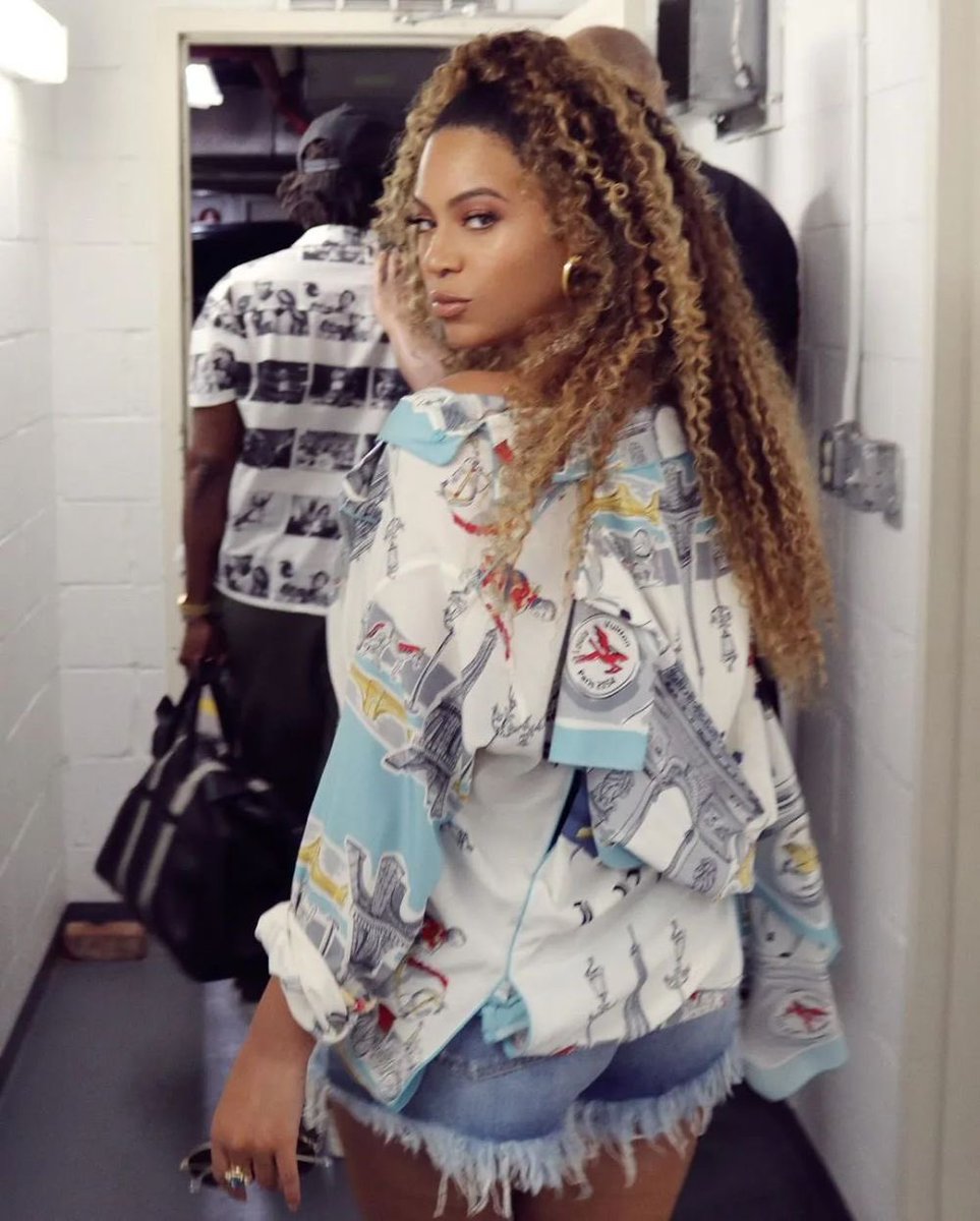 chunkinavy's tweet photo. Beyoncé in a vintage Jean Paul Gaultier shirt/hoodie hybrid, September 2019. https://t.co/in63vWA1AB