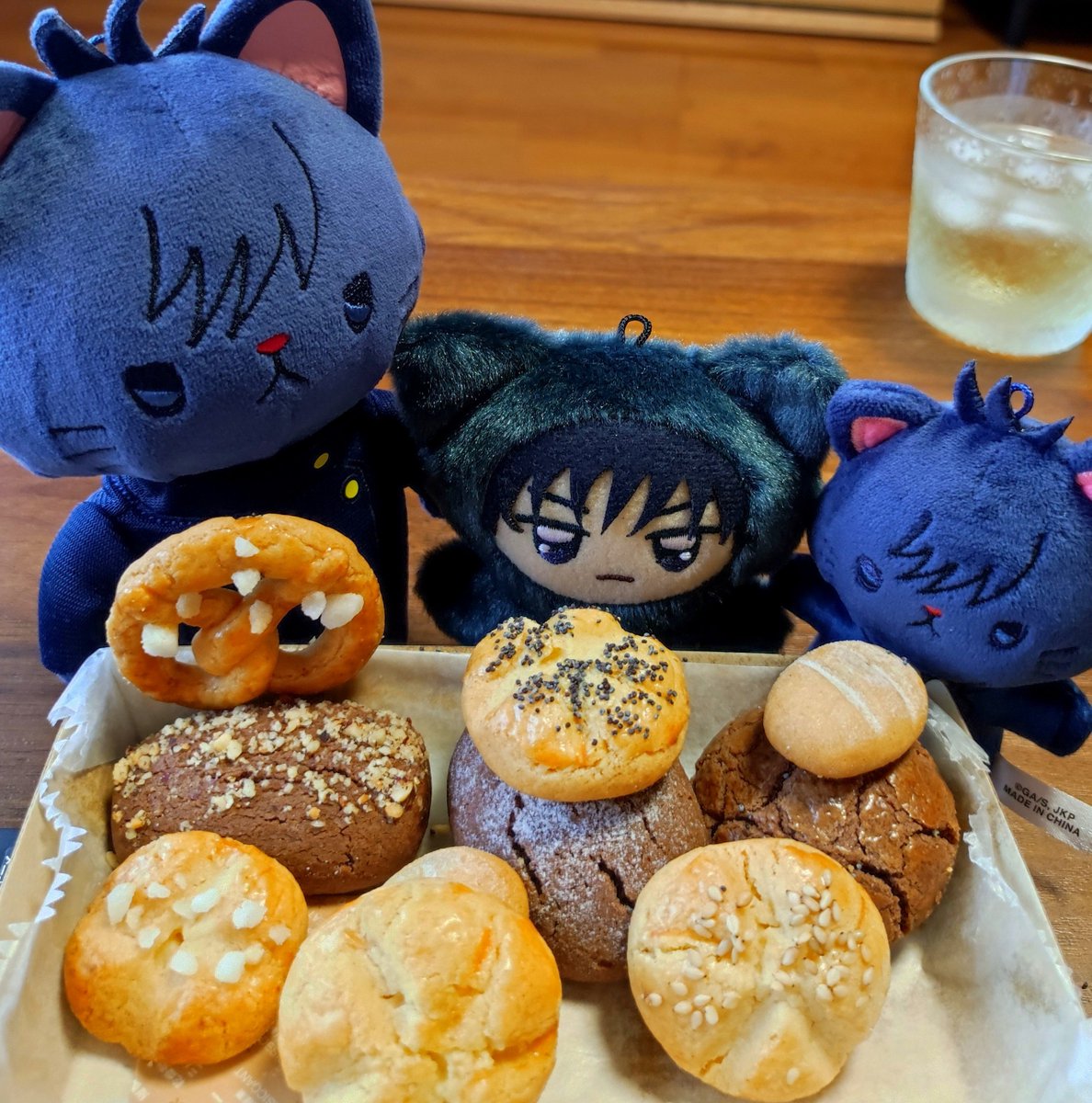 simasima2004's tweet photo. めぐにゃん「ぱん そっくりな くっき です🥨」

ちみ＆みに「ぱんやさん ごっこ しよ！」 https://t.co/z2PU3PFUYY