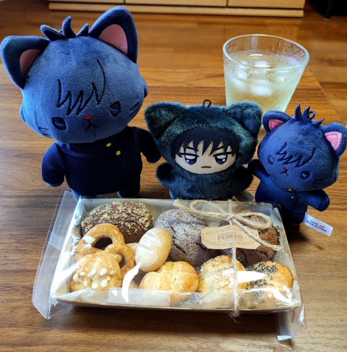 simasima2004's tweet photo. めぐにゃん「ぱん そっくりな くっき です🥨」

ちみ＆みに「ぱんやさん ごっこ しよ！」 https://t.co/z2PU3PFUYY