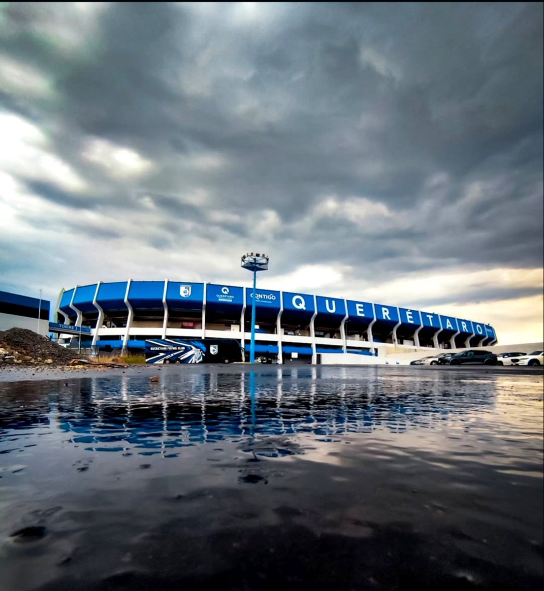 MXESTADIOS's tweet photo. Bonitas fotos del Corregidora.

Son obra de
 📷 Víctor_pichardo_Trotalux, en Instagram. https://t.co/P4ufb0H5ru