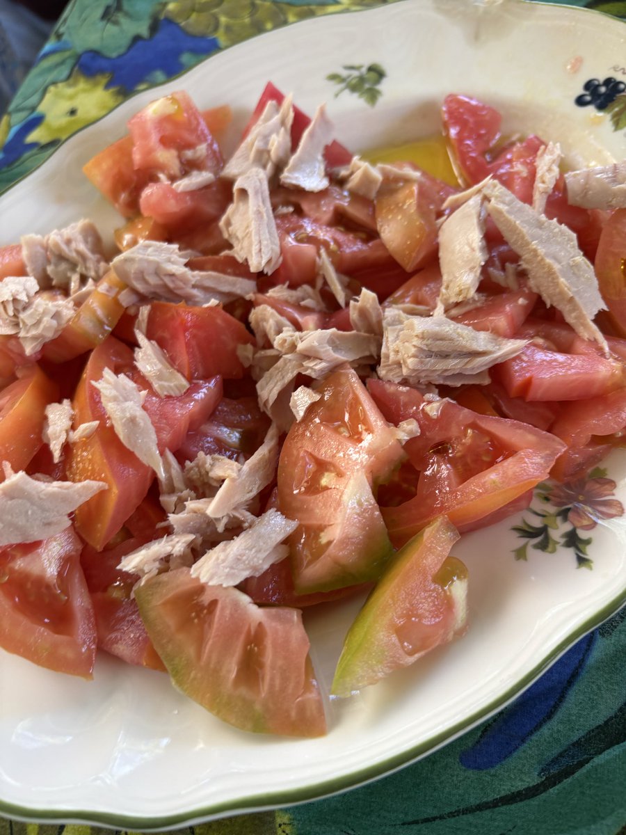 CristOliete's tweet photo. ¿Qué pasaría en España si algún día dejáramos de cocinar? https://t.co/i50iRPYBaV