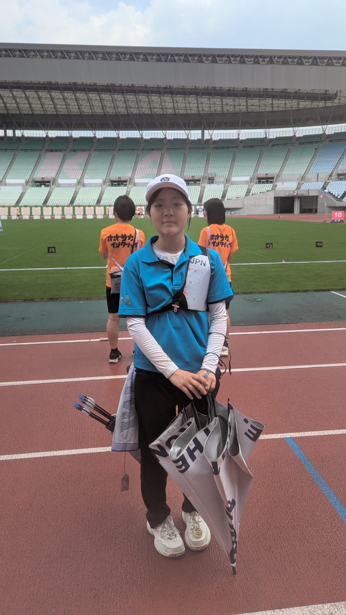 hirokijr1001's tweet photo. インハイ優勝裏話
個人決勝の朝、配宿された宿の駐車場が壊れて、車が出せない事態。娘はタクシーで会場へ。弓もなし
他の学校や県の方々、メーカー、ショップの方々のおかげで、急遽弓を組んでいただき、プラクティス。開始が遅れたため、弓が間に合い1回戦。からの優勝。
ホッとしてボロ泣きした。 https://t.co/GesubcTHDK