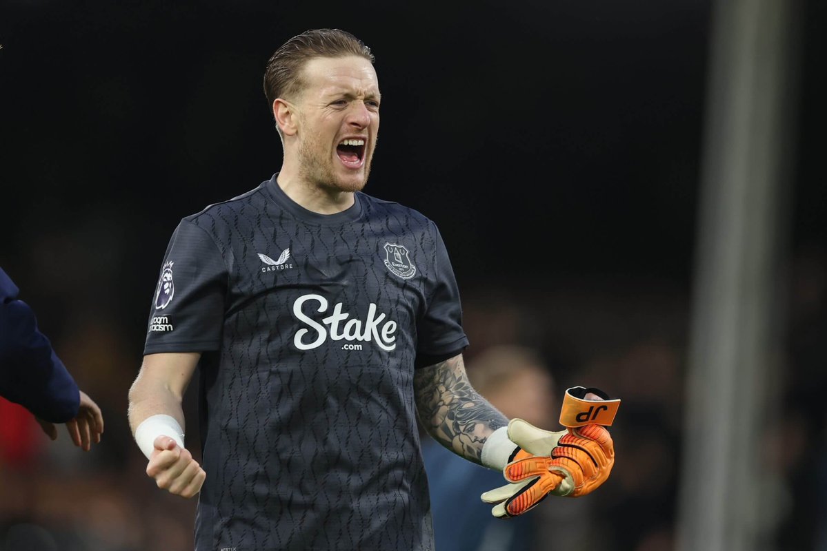 PurelyFootball's tweet photo. 📊 𝐐𝐔𝐈𝐂𝐊 𝐅𝐀𝐂𝐓: Jordan Pickford sits top of the charts for saves made across Europe’s top five leagues over the past decade. 1,118 and counting. 🧤 https://t.co/sXFQaXR5Bv