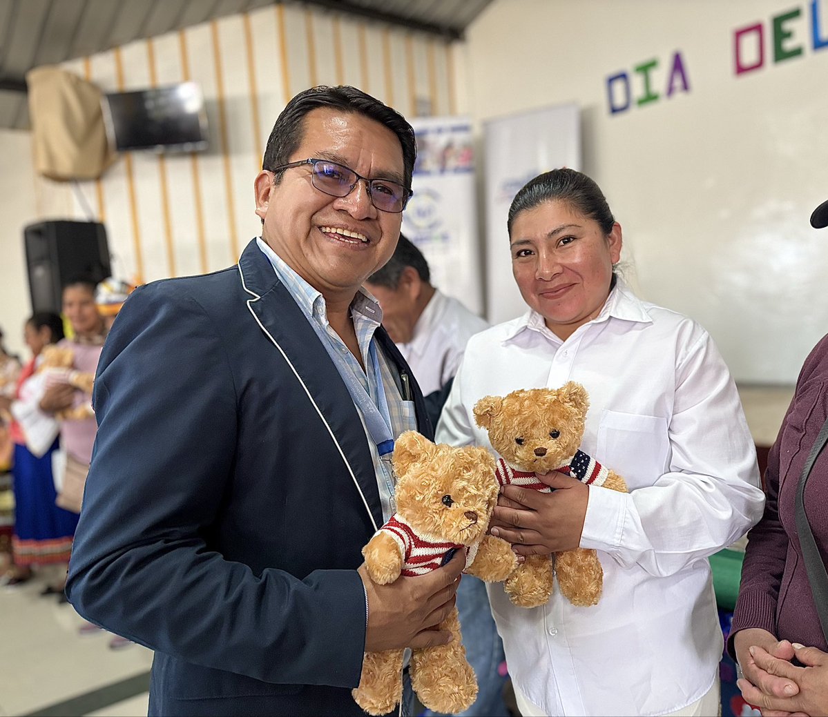 Zona2MTDH's tweet photo. 📍 #Pichincha | En conmemoración del Día Nacional del Cuidador, realizamos un encuentro artístico con nuestros usuarios en #Cayambe, como un reconocimiento al compromiso, esfuerzo y dedicación que realizan día a día. 💜🫂 https://t.co/v2BKeUCDRM