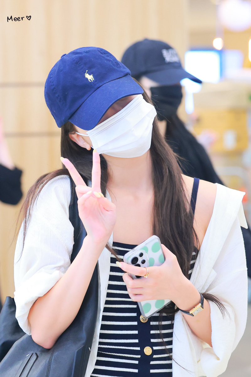 Meer_hec's tweet photo. 260805 홍은채
 
❤️

#홍은채 #은채 #EUNCHAE #ウンチェ #르세라핌 #LE_SSERAFIM https://t.co/GVQb7TcxP2