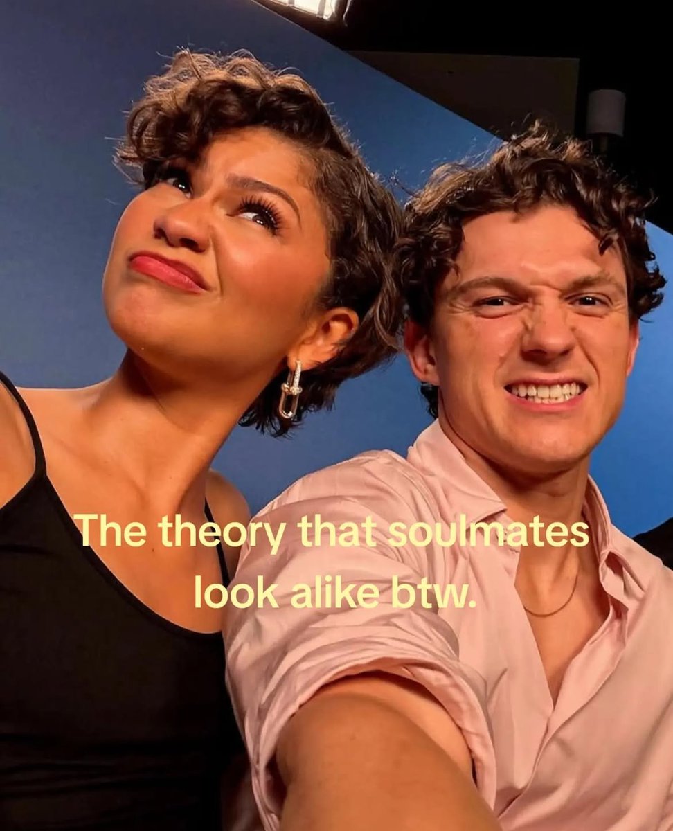 swappenny's tweet photo. This is what happens when two hot people marry each other ✨. https://t.co/c2erBuOq43