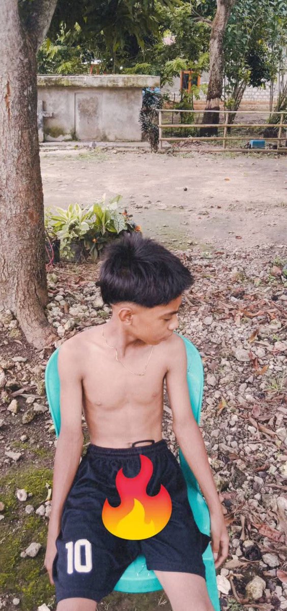 akbaro8el's tweet photo. Masih bocil jangan dihujat bg #anaksmp #bocil https://t.co/mjr3N0oWGZ