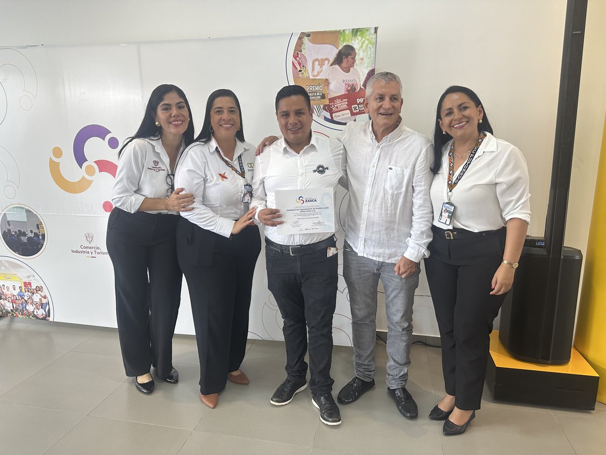 InnpulsaCol's tweet photo. ¡Cerramos con éxito la segunda cohorte del #ZASCA de tecnología de #Putumayo!
El evento de cierre se realizó en #PuertoAsís y #Mocoa, reuniendo a empresarios que fortalecieron sus capacidades para impulsar la transformación digital de sus negocios.
Alcanzamos un 115% de cumplimiento frente a la meta de 155 participantes, logramos fortalecer a 178 unidades productivas y mipymes del territorio.
También se fortalecieron habilidades en herramientas digitales y se entregaron 68 soluciones tecnológicas como kits de marketing digital, software contables, kits de productividad digital.
Empresas de Mocoa, Puerto Asís, Villagarzón, Orito, La Hormiga y Caicedo hicieron parte de este proceso de fortalecimiento y transformación digital.
¡Seguimos impulsando la innovación y la competitividad empresarial en Putumayo!