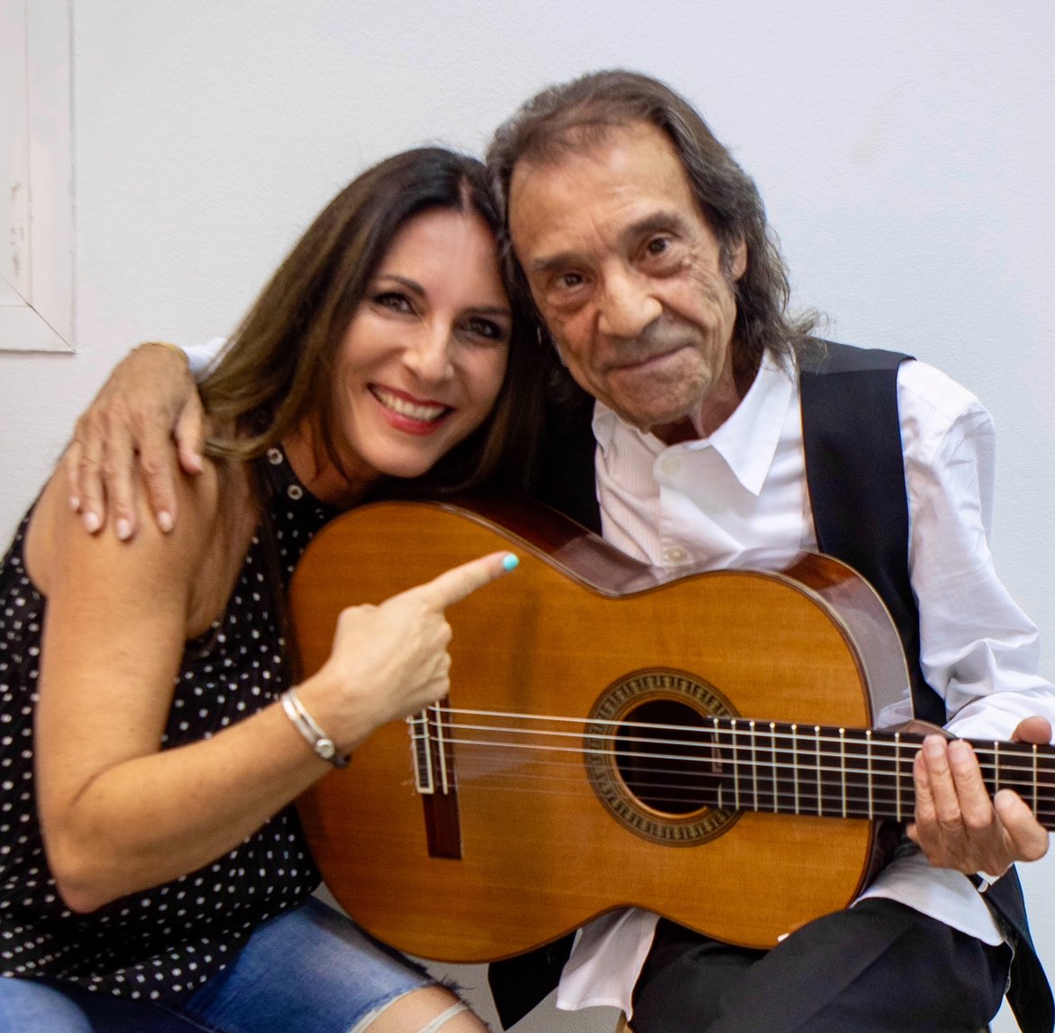 anapalma_foto's tweet photo. Hasta siempre, maestro. Hasta siempre, amigo. 💔
Hoy no encuentro las palabras.
Lo intentaré mañana.

#conelalmarota #pepehabichuela #dep https://t.co/z8sC1WwDvE