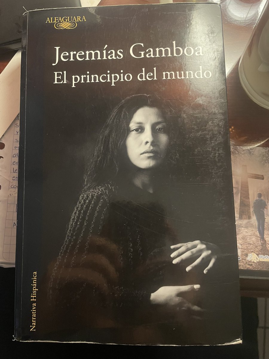 Peribetancourt's tweet photo. Una recomendación de una de mis escritoras favoritas @irenevalmore 
Amo ser maestro, amo virar hacia el “principio del mundo…” https://t.co/nnc8U8gxsv