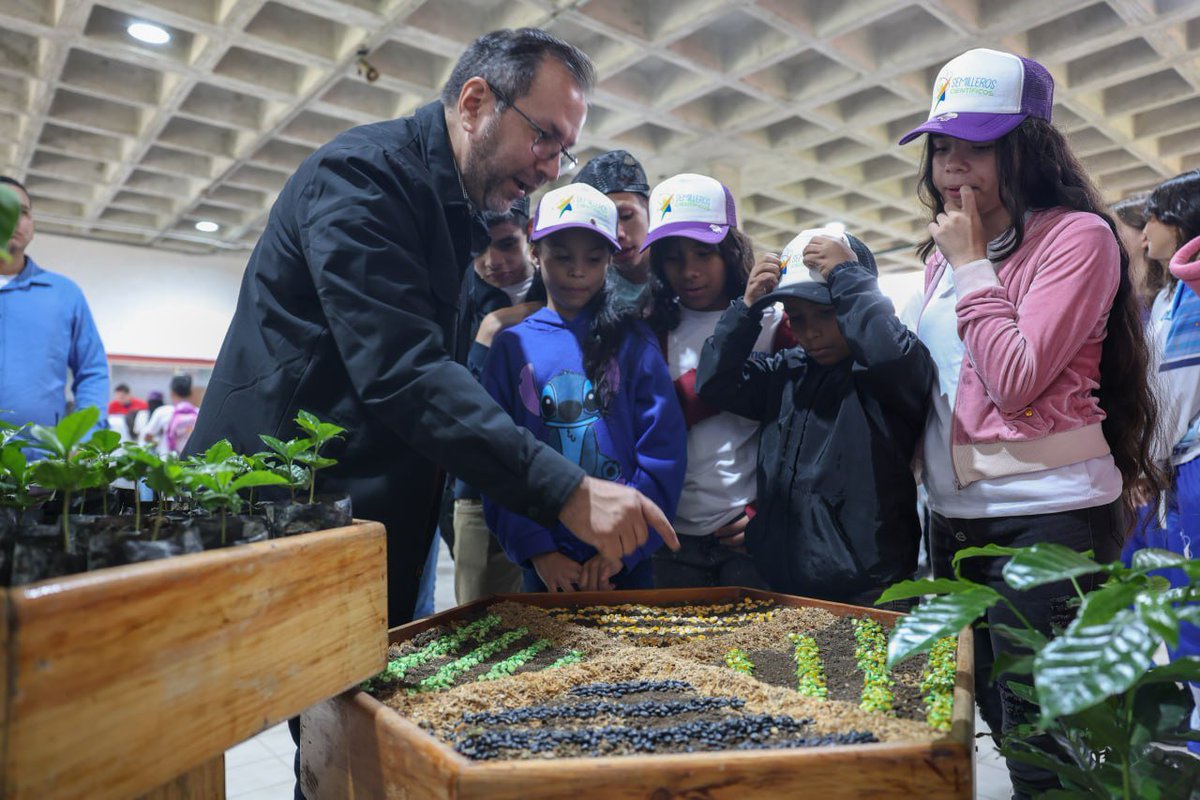 avnve's tweet photo. #Social || Inician las vacaciones científicas y tecnológicas 2026 desde la Fundación IDEA

➡️https://t.co/25oQeOwfw7 https://t.co/BUDtqpkgQt