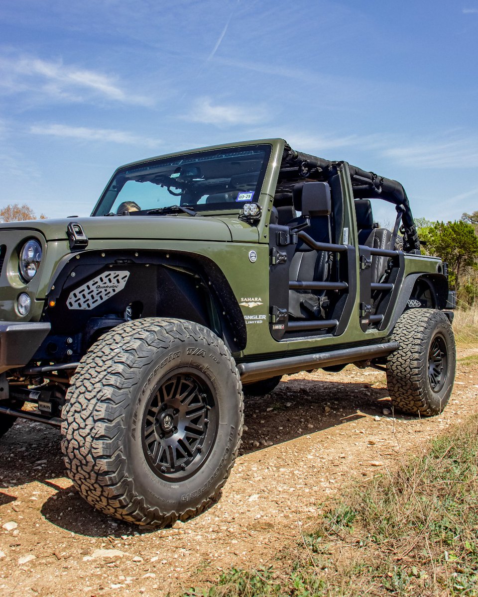 Quadratec's tweet photo. Tube Door Tuesday with @wilsonjku 😍 https://t.co/jyCu1gWiUs