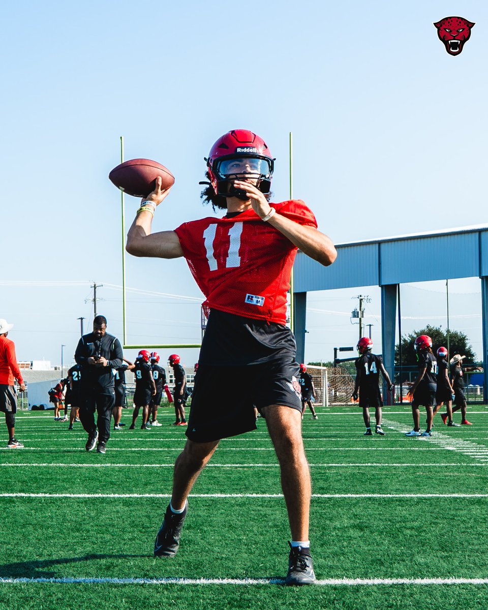 HornJagsRecruit's tweet photo. Practice • Hustle • Repeat 🤫 

#JFL 🔴⚫️🐆 https://t.co/ubEYPsdb05