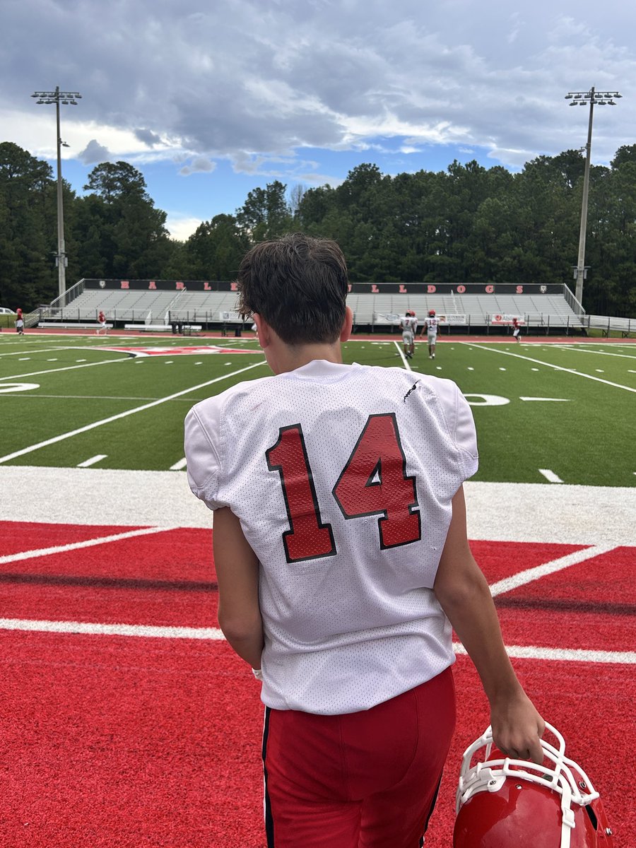 DrBradWhitt's tweet photo. My boy Ben putting in the work at the Harlem JV practice today. Proud of how hard he's working and how much he's growing. Love watching him getting better everyday. 

#AboveTheLine #WeAreHarlem https://t.co/cbO3hOtRdQ
