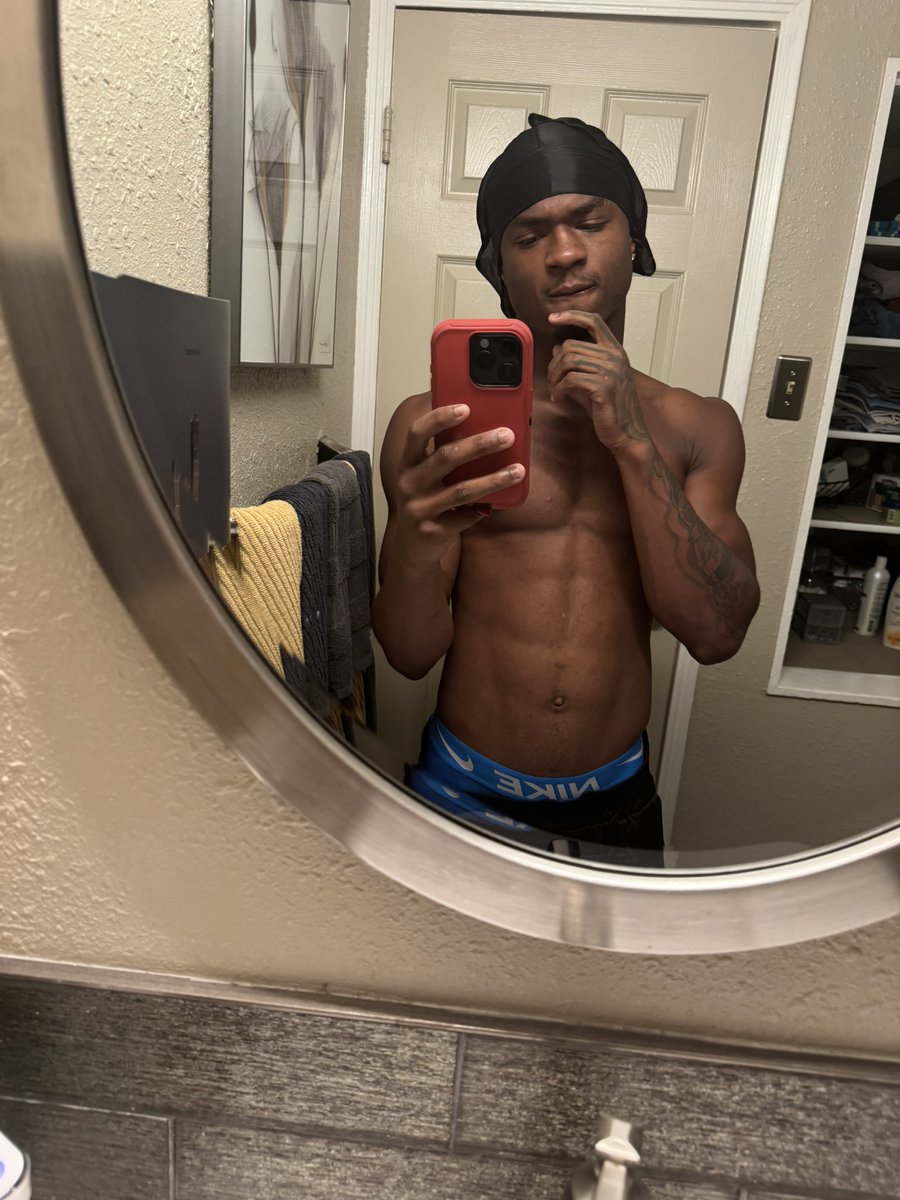 mirbucczz's tweet photo. I wanna gf #stl #prettygirls https://t.co/fDJcC6WrjR