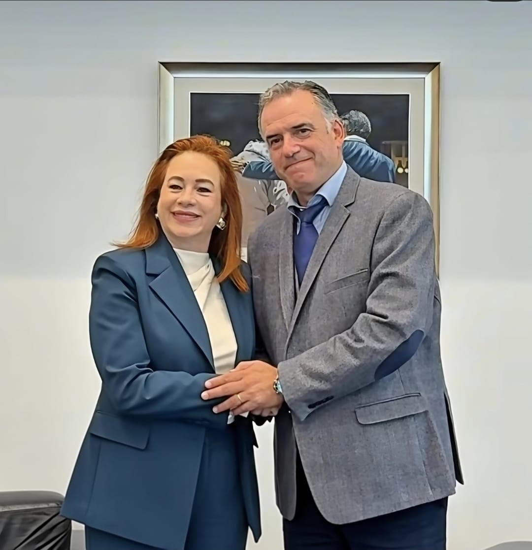 mfespinosaEC's tweet photo. Gracias, Presidente @OrsiYamandu, por una reunión muy productiva, en la que intercambiamos ideas sobre el futuro de la @ONU_es. Compartí mi visión y compromiso con una reforma de las Naciones Unidas que fortalezca su eficacia, legitimidad e impacto, y mejore su capacidad para ofrecer resultados concretos a las personas.  @NoticiasCELAC  @CancilleriaUy @compresidencia @infoCEPEI