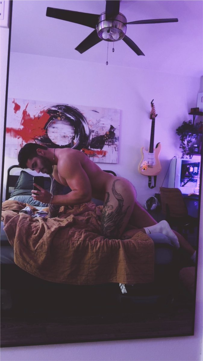 tyson_stevenn's tweet photo. Haven’t had sex in 9 months 😩 who wants to help me out 🤤 https://t.co/f5YoVPyF0E