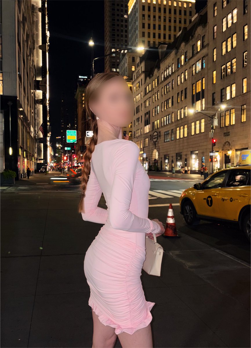 NathalieMarenGF's tweet photo. Pink has been my favorite color lately 🤍🎀 What’s yours? https://t.co/fr1hFqqh6E
