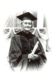 CalBearsHistory's tweet photo. Barbara Nachtrieb Armstrong, BA 1913, LL.B. 1915, PhD 1921, Professor of Law &amp; Economics (1928-1965), was born August 4, 1890. She was the nation's 1st woman law faculty member (1919), 2nd tenured law professor (1928) and is considered the architect of the Social Security System. https://t.co/d0qIwtTiSh