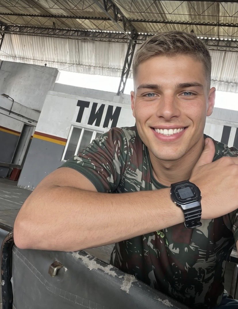 sargentoJP_'s tweet photo. Fala comigo ❤️🇧🇷

#homem #militar https://t.co/YZuc4RyszD