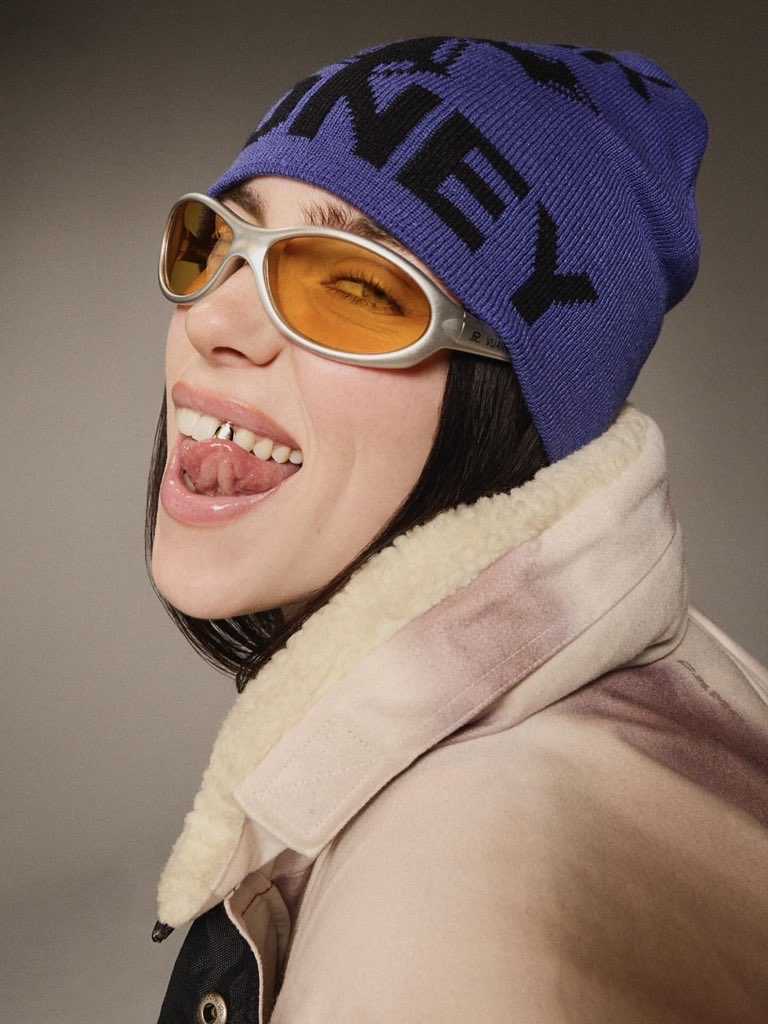 BillieSpotify_'s tweet photo. 🚨 Billie Eilish's "HIT ME HARD AND SOFT" (810 days) is now the fastest female album in history to surpass 11.1 BILLION streams on Spotify, surpassing Taylor Swift's "Midnights" (1,019 days). https://t.co/rpcgoad55D