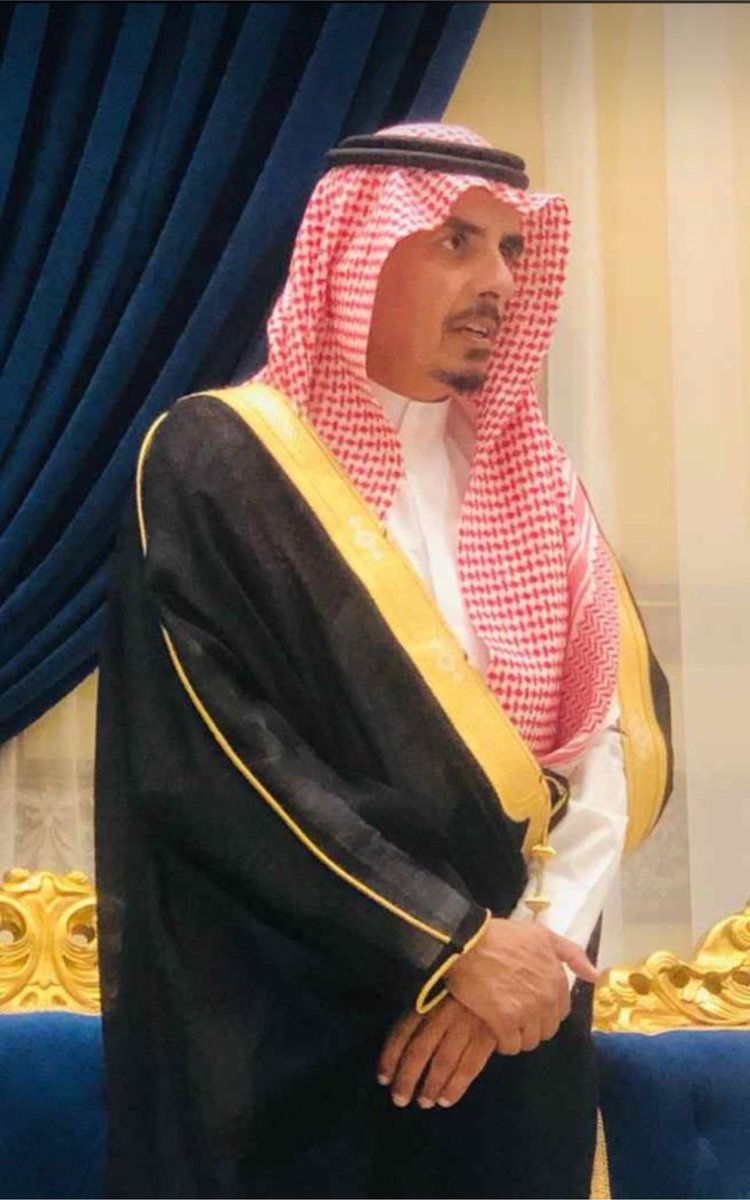 Otaibah_alhila's tweet photo. سلم صاحب السمو الملكي الأمير : 
محمد بن عبدالرحمن بن عبدالعزيز   
" نائب امير منطقة الرياض "
الملازم : سلطان زايد بن هجرس الذيابي 
والأستاذ : عبدالله زايد بن هجرس الذيابي 
نيابة عن والدهم 
جائزة معجزات الوضح - وشوط قعدان حمر 
في #مهرجان_الملك_عبدالعزيز_للابل_10
وذلك بقصر الحكم https://t.co/y6Z0y9gp33