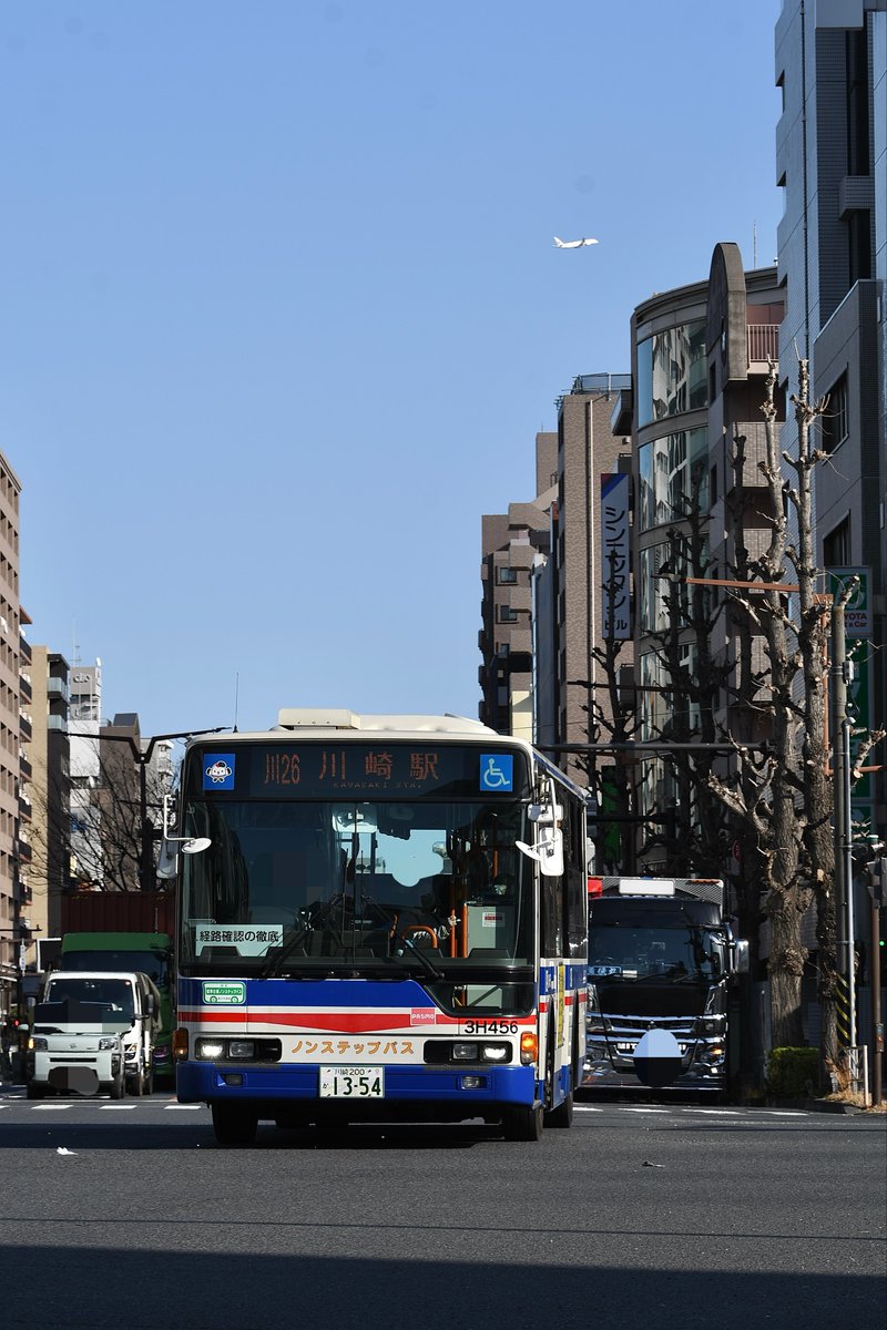 123notuji's tweet photo. 池上町営業所(仮称)
仮にこうなるのなら営業所記号的に3I456とかにでもなるですかね🤥
3H456(QKG-MP37FK):入船橋循環線 https://t.co/hzTRw9QZcr