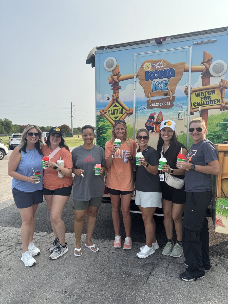 WMS_Wildcats's tweet photo. Our teachers are officially Hooked on Williams! 🎣 What a great first day back filled with laughter, teamwork, and excitement for the year ahead. We can’t wait to reel in an amazing school year with our students! 
#GoWildcats https://t.co/jhYf6ZY2GY