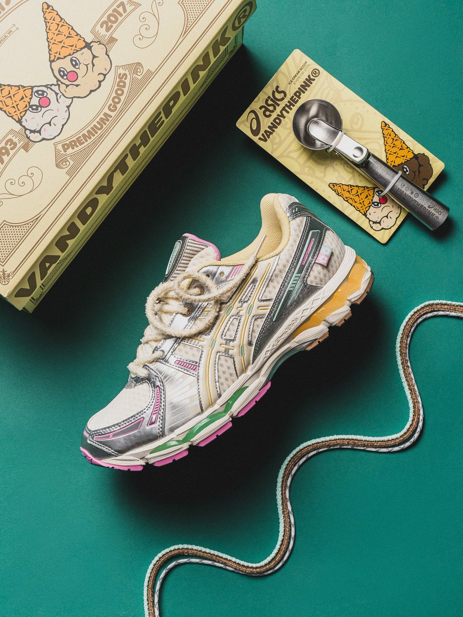 fullress's tweet photo. VANDY THE PINK × ASICS GEL-KAYANO 12.1 "Antique White" 2026 SS (ヴァンディー・ザ・ピンク アシックス ゲルカヤノ) [1203B302.100]が、グローバル 2026年 8/8 発売予定！(hartcopy)

・VANDY THE PINK web抽選 8/6 6:00~8/8 6:00 (JP時間)
・"チョコレート"カラーはVANDY THE PINK 限定

https://t.co/6KvLGZBuNq