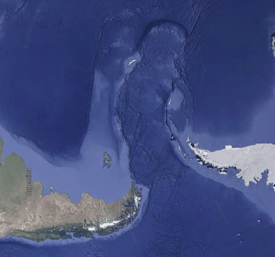 FabioCastellano's tweet photo. If President @realDonaldTrump set-up American Continent Common Market (#ACCM) to 35-Countries from Bearing and Greenland to Patagonia and Antarctic, benefiting 1.200. Million people, mostly European Descendants, would be Recognized the Greatest @POTUS ever since #AbrahamLincoln. https://t.co/dp6ckufZlU