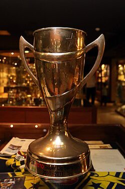 _YY1903's tweet photo. @FutsHaberr @Besiktas Vur ensesine al kupasını https://t.co/CHxQPGR0rr