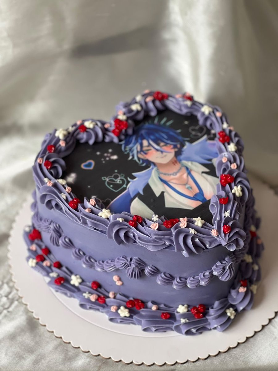 hasegawa_yuki30's tweet photo. I love my cake so much!!🥹💜 To My Beloved King I’m so happy, thank you for making my birthday even more special. Having you in my life is the best gift, To the one who brings color and joy to my life @RiiKami https://t.co/G9zPE6VT2y