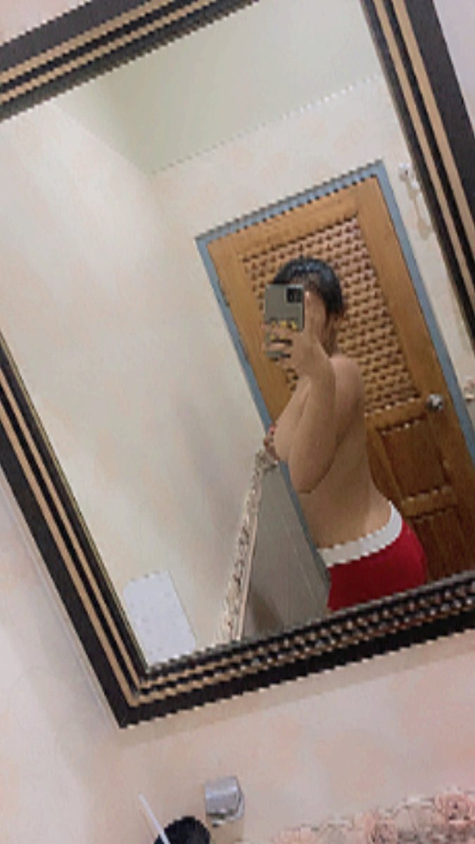 b1fzrl's tweet photo. 🤭 https://t.co/HQwwtVx7cN