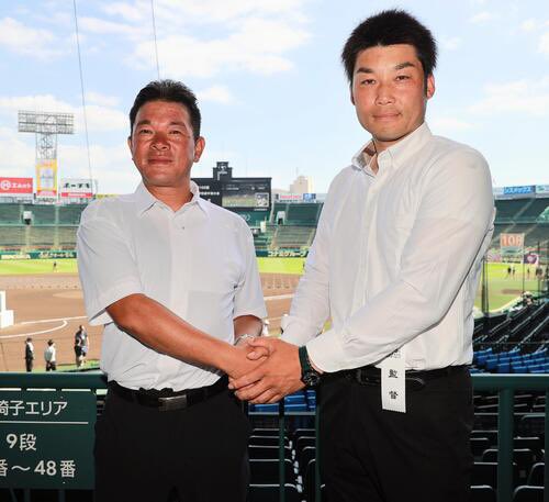 general_basebal's tweet photo. 本日17時30分、夏の甲子園が開幕。

仙台育英・須江航監督は、
「マナーとかモラル、戦う姿勢とか、そういうのも含めて全国の高校生に恥ずかしくないような試合をしたい」

札幌日大・森本琢朗監督は、
「とにかく食らいついて、接戦の中で中盤から終盤を迎えられるようにしたい」

仙台育英―札幌日大。

#高校野球