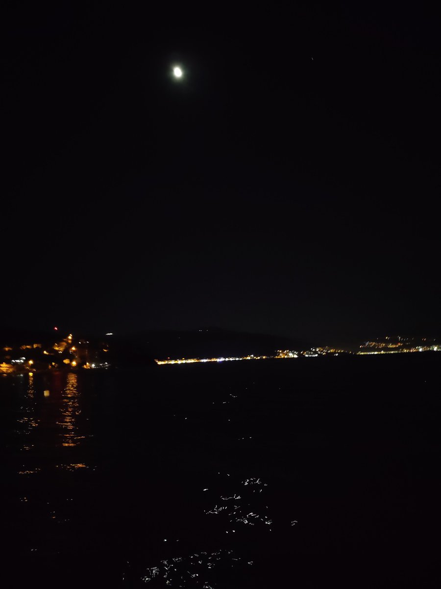 MartyFaranan's tweet photo. Fly me to the moon https://t.co/aivQrjxQJc