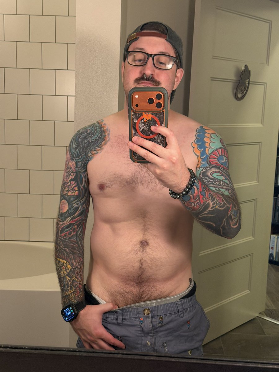 sonicxexcess's tweet photo. Guess I’ll put a shirt on to go see Corpse Pile https://t.co/s2gRaCoBbK