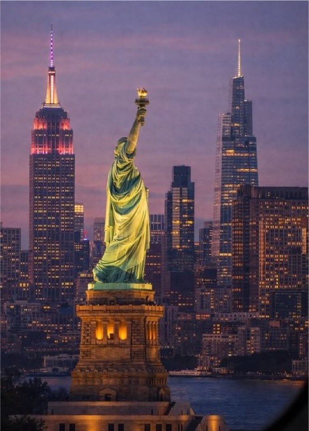 choquei's tweet photo. 🚨MUNDO: Nova York é eleita como a cidade MAIS ROMÂNTICA dos Estados Unidos. https://t.co/Es3KDFBWbx