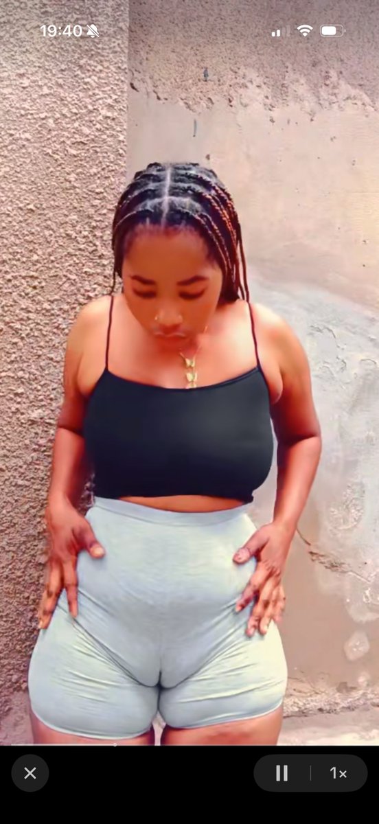 SteveMfinanga's tweet photo. Mtu Mmoja anakuwaje na Mbususu mbili Tofauti, Mnatuletea Utapeli et?

Video zipo kwenye comment. https://t.co/GmburCzFvg