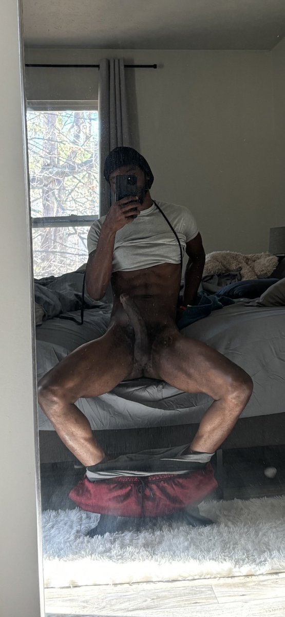 greysweatzz's tweet photo. My dick brick 🧱 https://t.co/dUxdjdNy9x