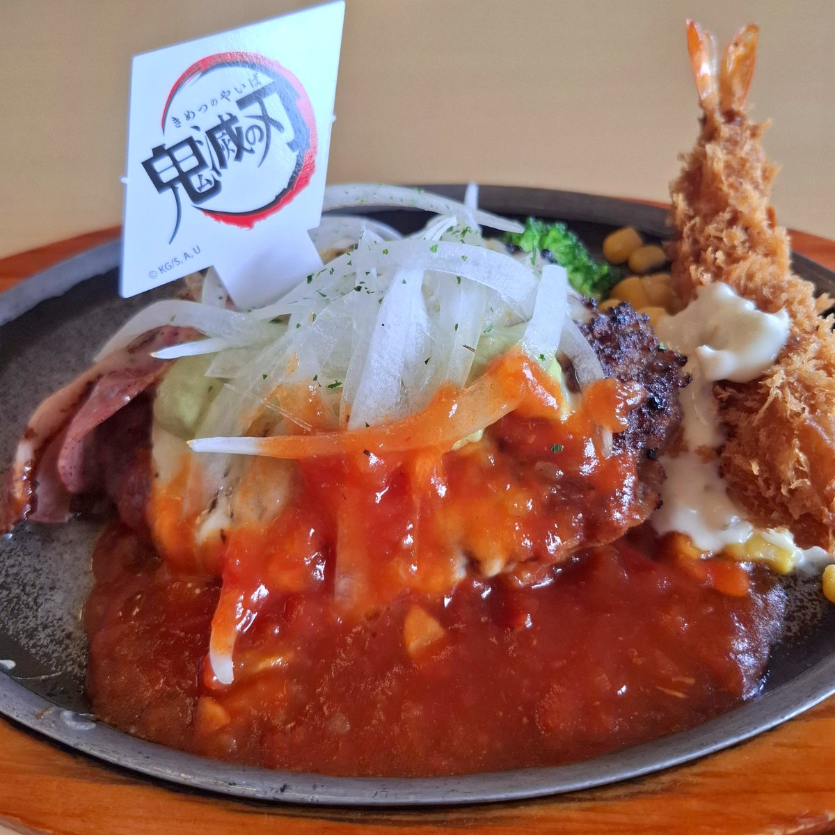 inosuke_a_ssc's tweet photo. やっと行けまして
食べました😋🍚
ハンバーグめちゃくちゃ美味しかったし
パンケーキ🥞も最高でした😭👏✨
また行くぞー！
#鬼滅の刃ジョイフルコラボ
#鬼滅の刃 https://t.co/e2NLH3dm17
