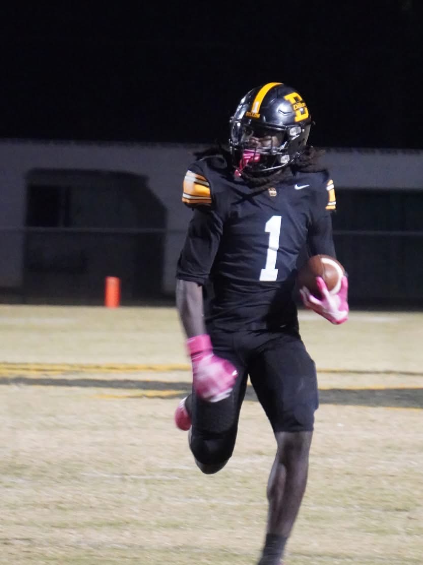 nibrasharrison1's tweet photo. Nibras Harrison C/o 2029 QB1/WR/ATH Dillon, SC
2026 Season Loading!
@CoachRoller5 @Dillon_Football @GunterBrewer @CoachTonyGibson @Coach_Grisham @TajhB10 @CoachTroop_ @coachcoley @CoachReid_ @coachDeckUF @CoachBillyG @pauloturner80
@ScottAligo @himiam68 @RecruitNE_GA @EsperoneH https://t.co/uDK1cDEpAT